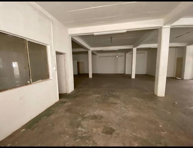 350M² WAREHOUSE TO LET IN INDUSTRIA NORTH